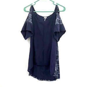 Splendid size small cold shoulder short sleeve top shirt blouse blue batik print